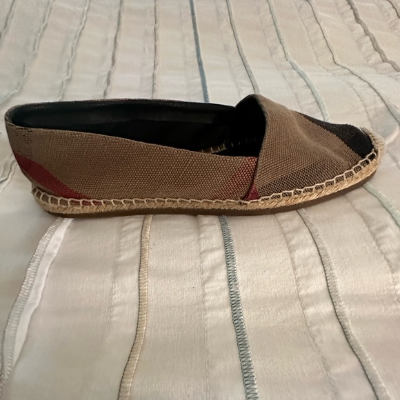 Burberry Hodgeson Check Espadrille Flats - Picture 4 of 7